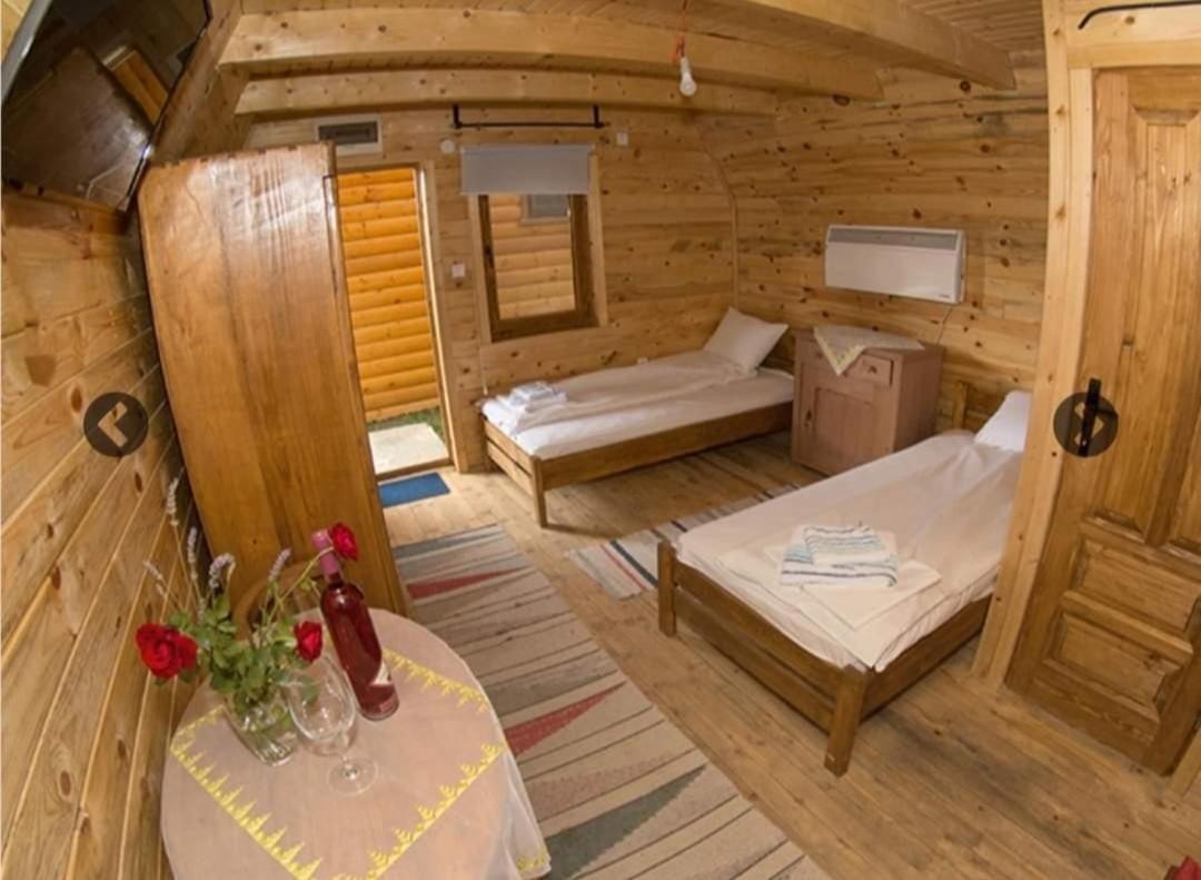 Lolini Bungalovi Novi Sad Ngoại thất bức ảnh