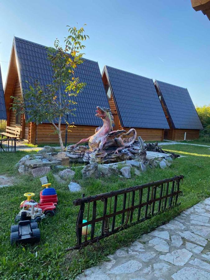 Lolini Bungalovi Novi Sad Ngoại thất bức ảnh