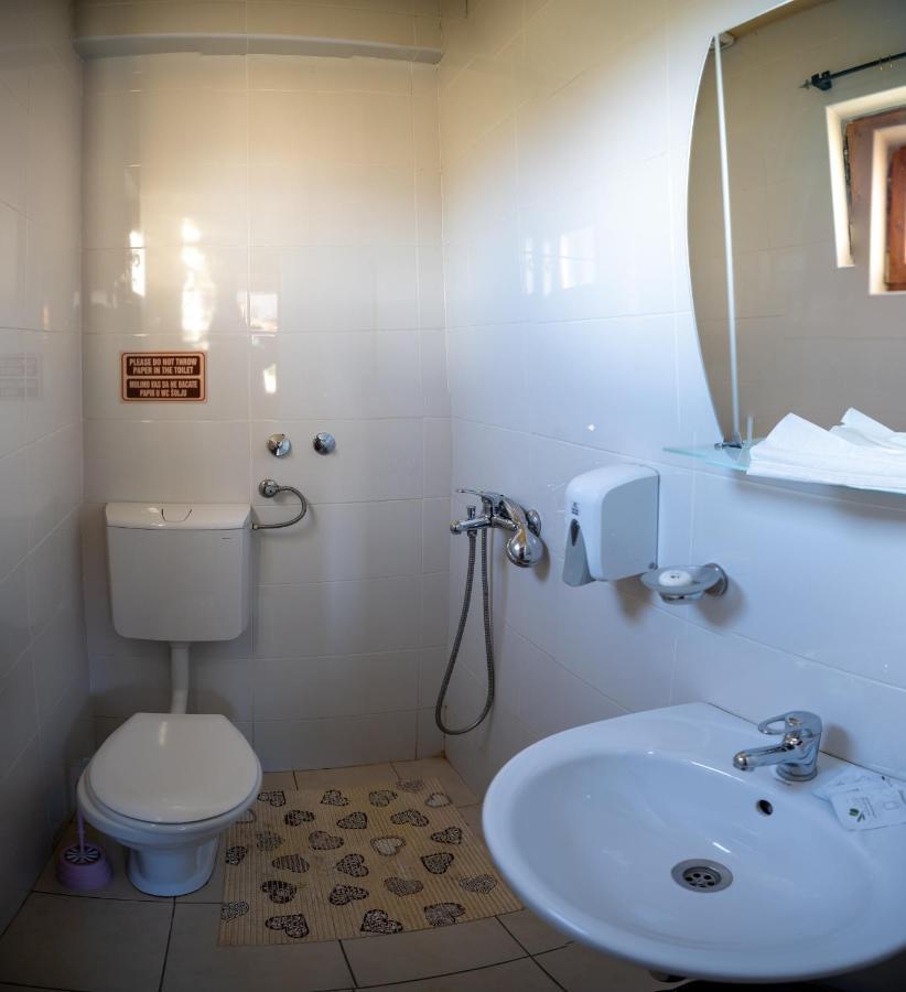 Lolini Bungalovi Novi Sad Ngoại thất bức ảnh
