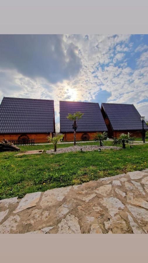 Lolini Bungalovi Novi Sad Ngoại thất bức ảnh