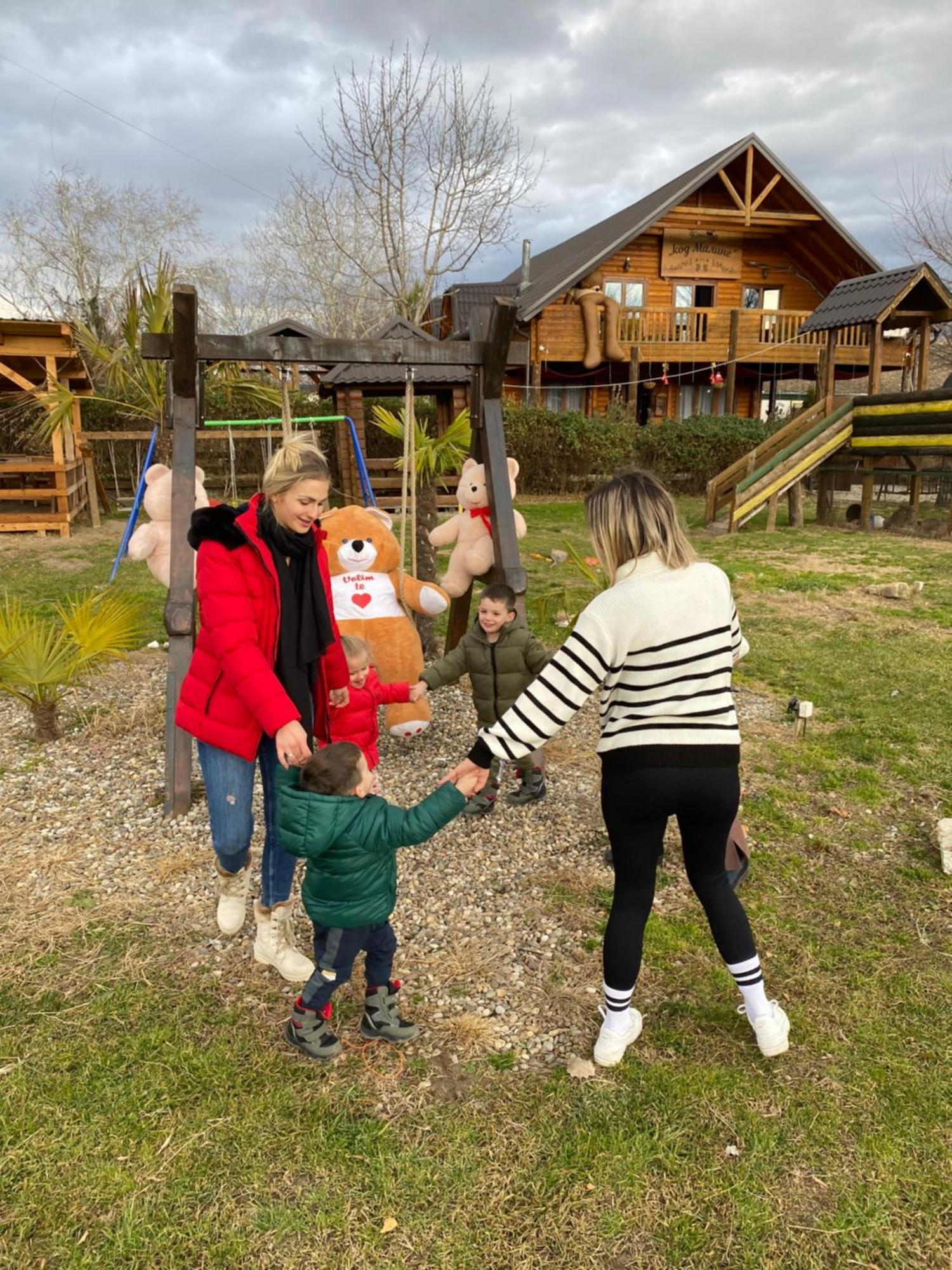 Lolini Bungalovi Novi Sad Ngoại thất bức ảnh